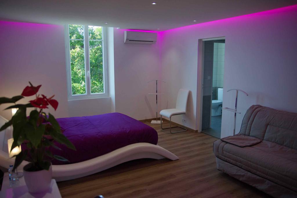 Bed and Breakfast Moulin Des Tours Barbaste Esterno foto
